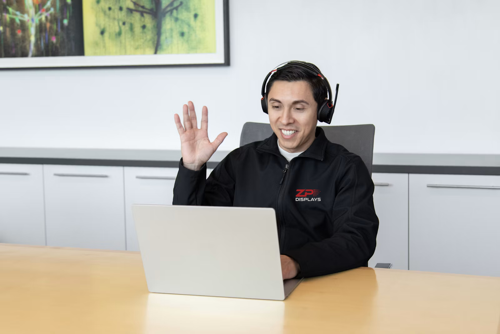 Contact hero — technical support specialist on a headset